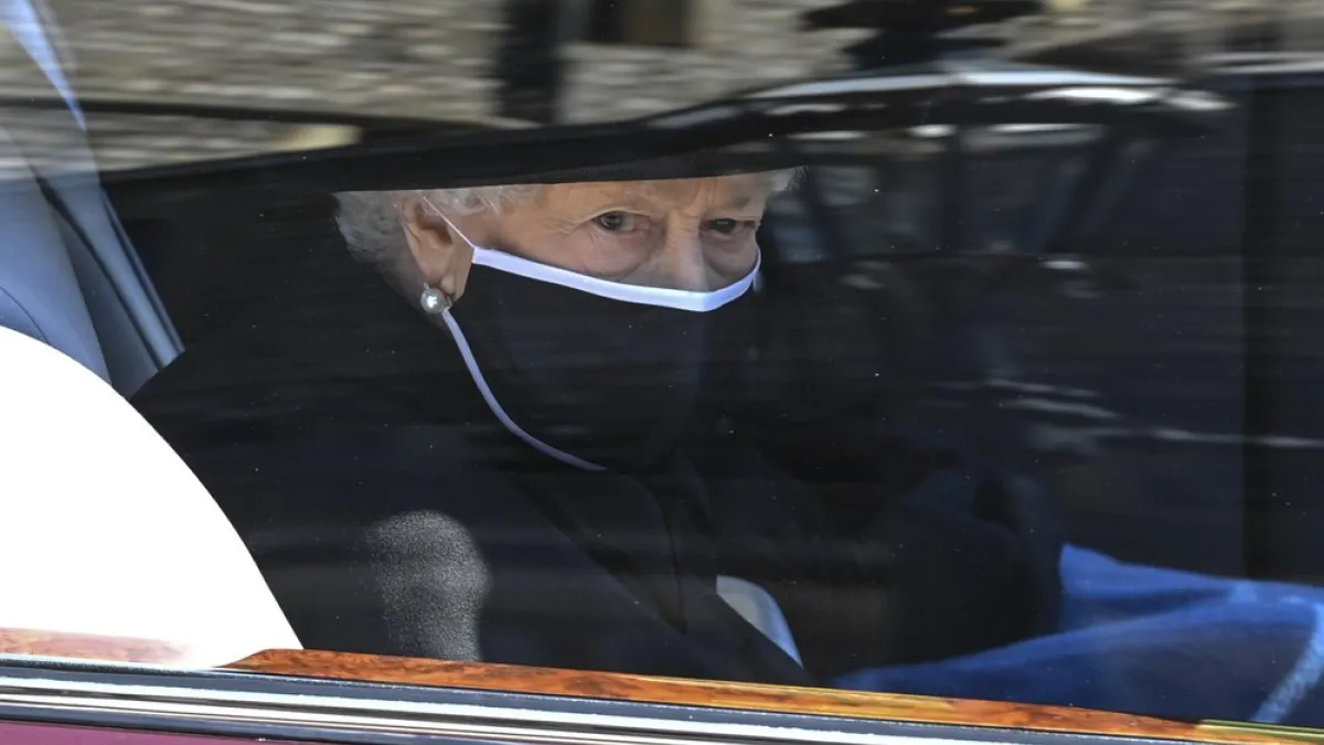 英國愛丁堡公爵(Duke of Edinburgh)菲利普親王(Prince Philip)的葬禮在4月17日舉行,女王伊莉莎白二世送丈夫最後一程。(AP)