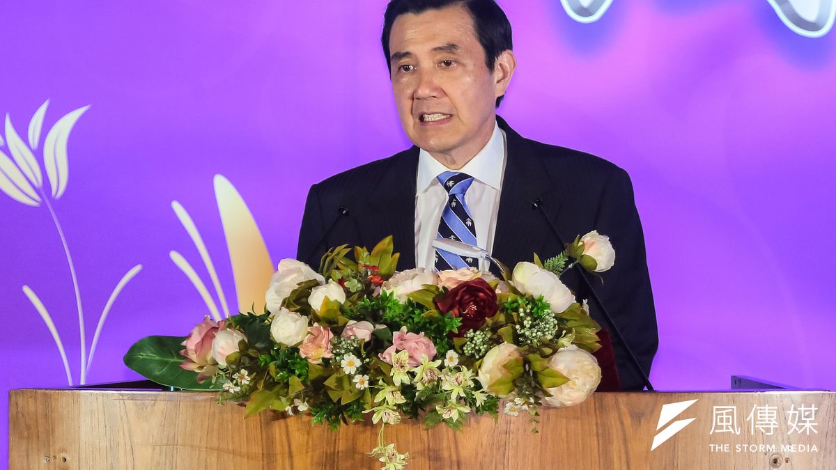 外傳總統馬英九對國民黨中央「換柱」態度表留,總統府則表示,他們不介入黨的事務,圖為馬英九出席「2015大陸台商秋節座談聯誼活動」並於台上致詞。(顏麟宇攝) 外傳總統馬英九對國民黨中央「換柱」態度表留,總統府則表示,他們不介入黨的事務,圖為馬英九出席「2015大陸台商秋節座談聯誼活動」並於台上致詞。(顏麟宇攝)