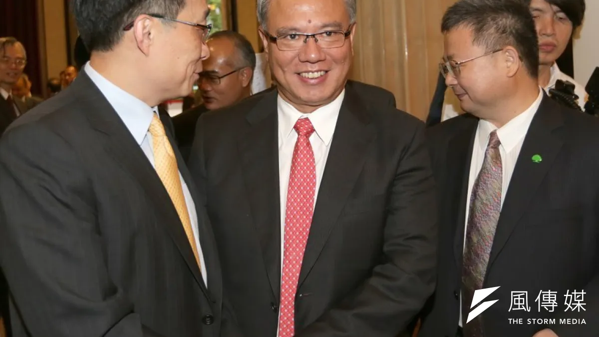 頂新成為過街老鼠,人人喊打,政黨過去是否接受捐輸,也成為大眾檢視的焦點。(資料照片,圖中為魏家二董魏應交)