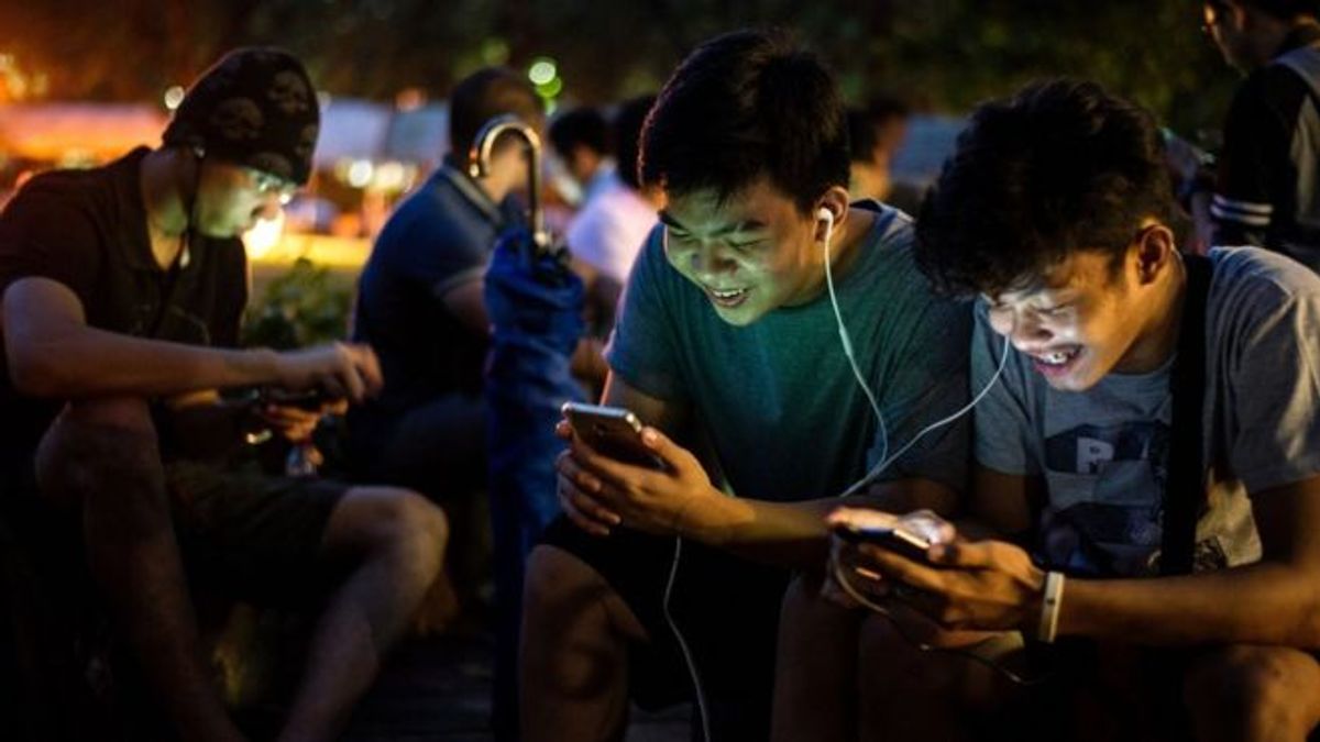 精靈寶可夢Go曾在菲律賓人氣太高,導致當局禁止在政府辦公室內玩這款遊戲。(BBC中文網) 精靈寶可夢Go曾在菲律賓人氣太高,導致當局禁止在政府辦公室內玩這款遊戲。(BBC中文網)