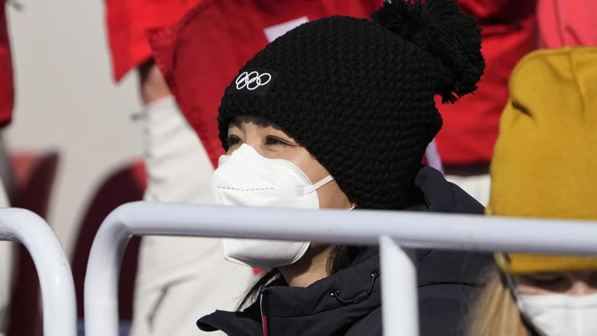 中國網球名將彭帥2月8日出席觀賞2022北京冬奧自由式滑雪大跳台決賽,見證谷愛凌的奪金時刻。(AP)