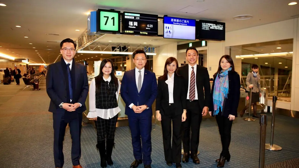 民進黨立委趙天麟帶領子弟兵大高雄天團到福岡拜會福岡市長高島宗一郎。(圖/翻攝自趙天麟臉書)