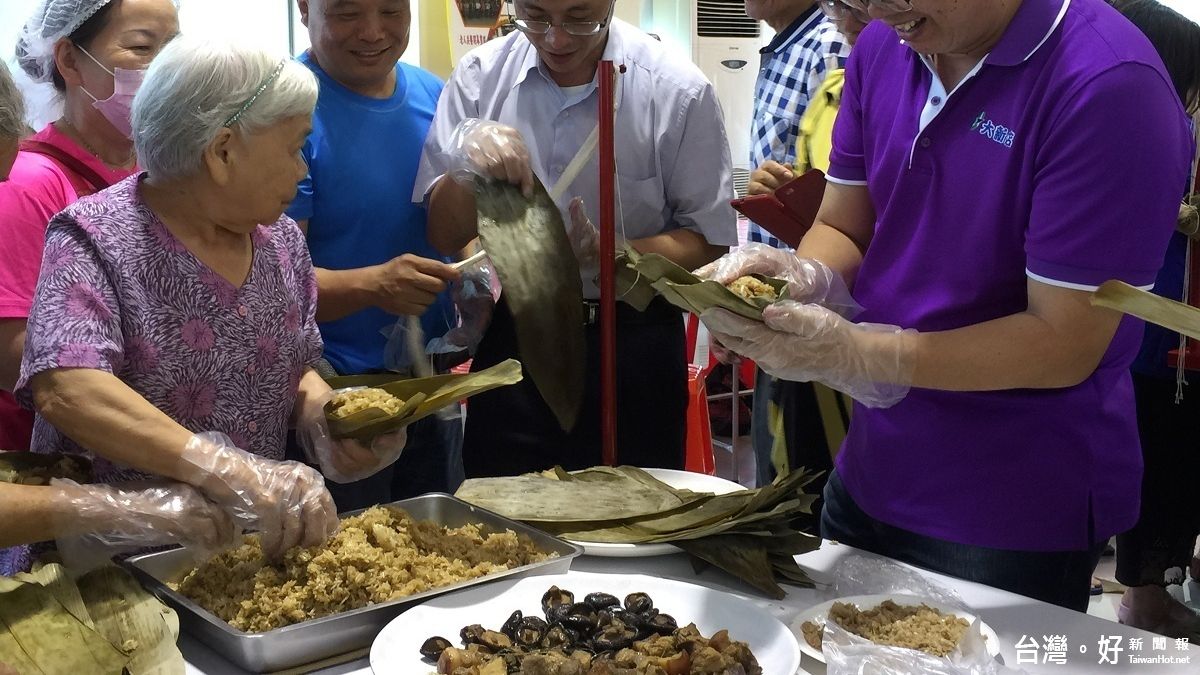 深坑土庫里舉辦共餐活動 有線電視業者贈端午加菜金 深坑土庫里舉辦共餐活動 有線電視業者贈端午加菜金