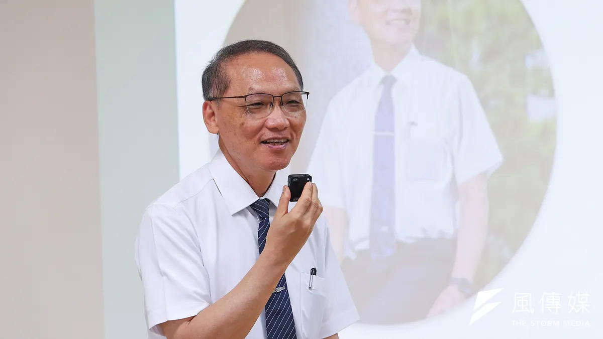 慈濟基金會執行長顏博文表示,未來規劃興建三所學校,擴大收容6000多位敘利亞難民孩童並照顧敘利亞難民家庭。(顏麟宇攝)