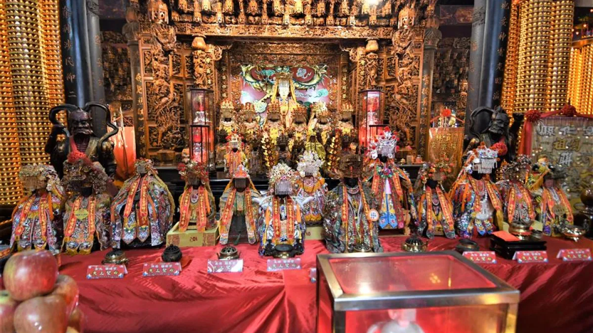 彰化縣12間宮廟媽祖,27日由祥獅迎接,齊聚在「2024彰化縣媽祖祈福文化節」爐主宮廟員林福寧宮作客。(圖/彰化縣政府)