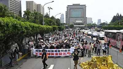 CLEAN AIR大聯盟今(29)日號召逾千人走上凱道,希望加速加熱菸依法上市,讓菸捐稅挹注百億癌藥基金。(圖/CLEAN AIR大聯盟提供)