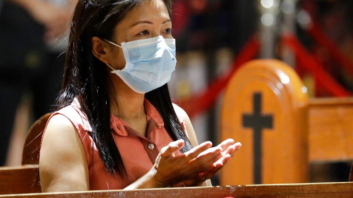 武漢肺炎疫情延燒,菲律賓首都馬尼拉的民眾也紛紛戴起口罩。(美聯社) 武漢肺炎疫情延燒,菲律賓首都馬尼拉的民眾也紛紛戴起口罩。(美聯社)