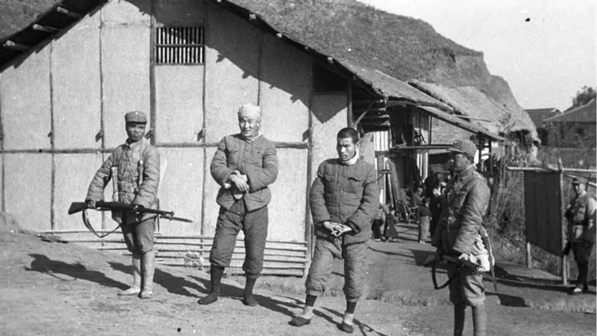 國軍對日本戰俘十分禮遇,一來在戰場上殺死日軍比俘虜他們困難許多,二來則是如果對待日本戰俘手段惡劣,可能會強化俘虜他們的難度。(WWII Database)