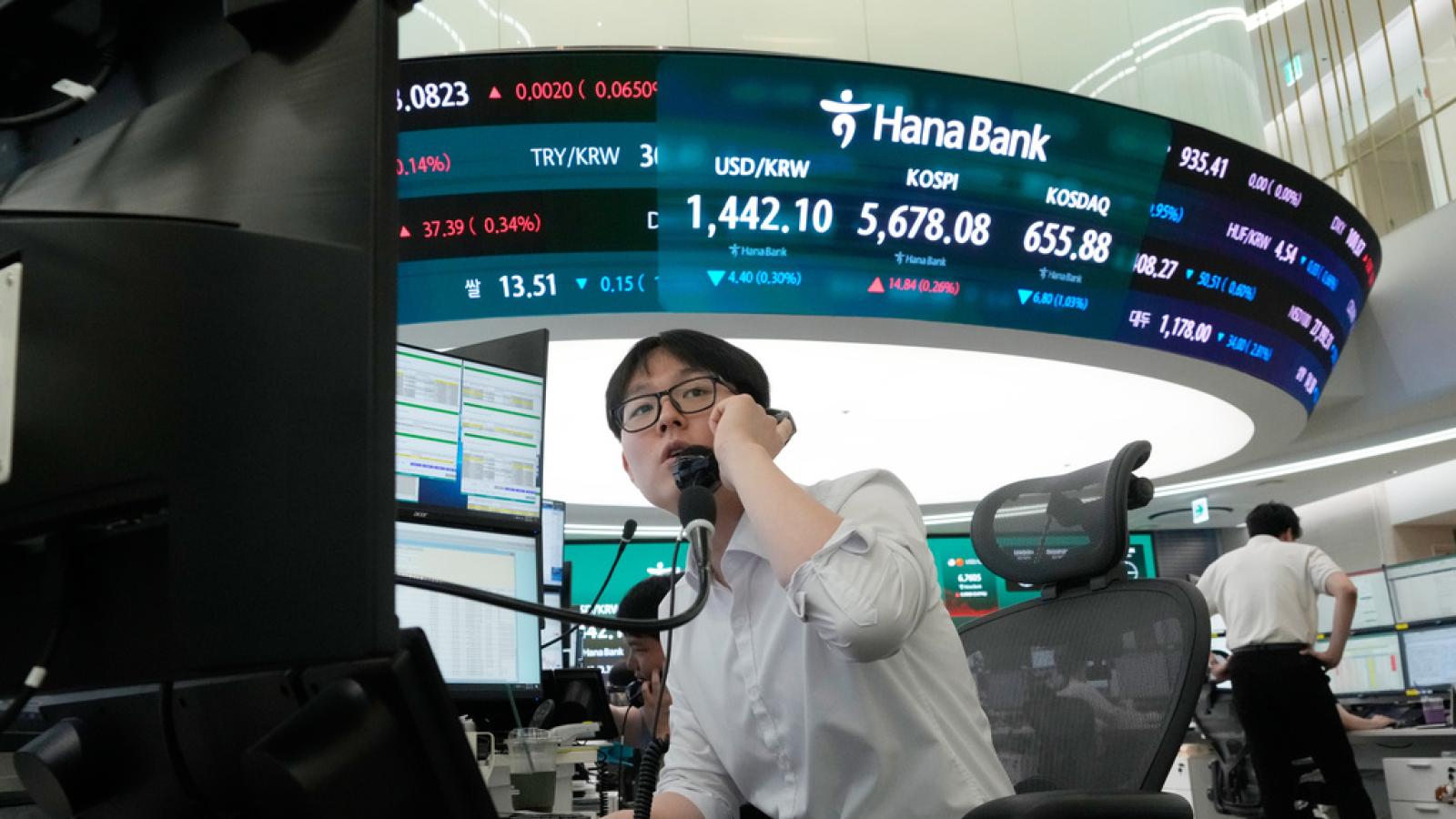 不只爸媽瘋炒股!南韓嬰幼兒帳戶一年飆漲三倍,提前送寶寶「人生首張股票」