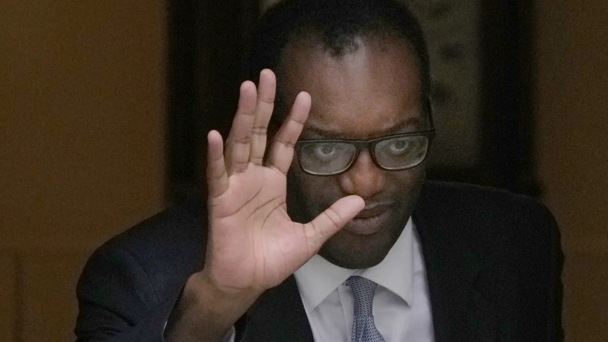 2022年10月14日,英國財相夸騰(Kwasi Kwarteng)遭罷黜(AP)