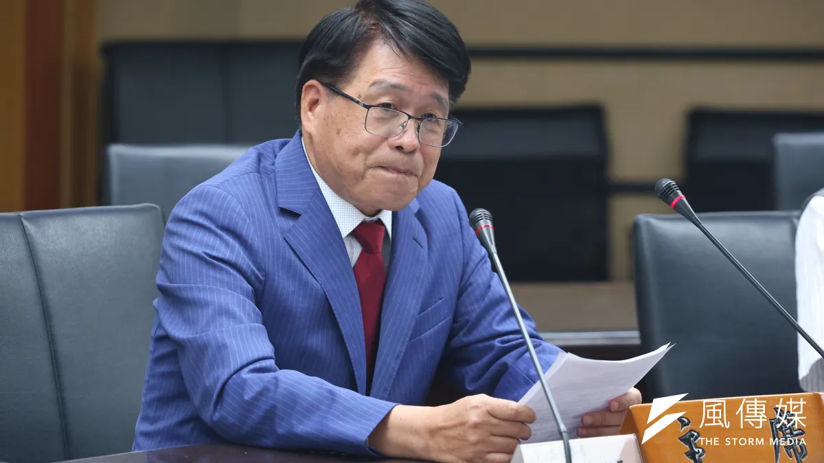 歷任中選會主委面對朝野攻防多半選擇低調,但游盈隆(見圖)就自己認為不合理的主張,直接召開記者會反擊,是少見「存在感十足」的中選會主委。(顏麟宇攝)