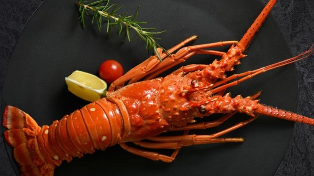 王品牛排推出父親節活動,只要對中指定姓名任1字,就能免費兌換「法式焗烤龍蝦」一隻。(圖/翻攝自王品牛排臉書專頁) 王品牛排推出父親節活動,只要對中指定姓名任1字,就能免費兌換「法式焗烤龍蝦」一隻。(圖/翻攝自王品牛排臉書專頁)