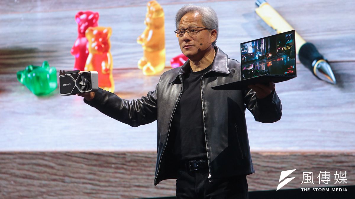 2024年台北國際電腦展(COMPUTEX)即將登場,本屆大咖雲集。圖為2023年輝達執行長黃仁勳於COMPUTEX進行開幕主題演講 。(資料照,顏麟宇攝) 2024年台北國際電腦展(COMPUTEX)即將登場,本屆大咖雲集。圖為2023年輝達執行長黃仁勳於COMPUTEX進行開幕主題演講 。(資料照,顏麟宇攝)