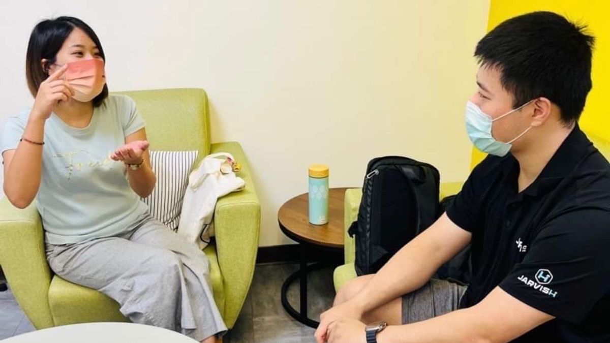 大明至就業中心接受諮詢。(圖/勞動力發展署桃竹苗分署提供) 大明至就業中心接受諮詢。(圖/勞動力發展署桃竹苗分署提供)