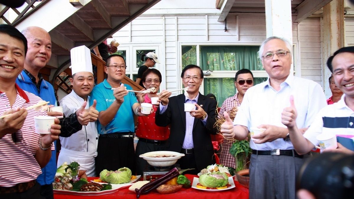 南投農產公司33週年慶 民眾大啖肉品美食 南投農產公司33週年慶 民眾大啖肉品美食