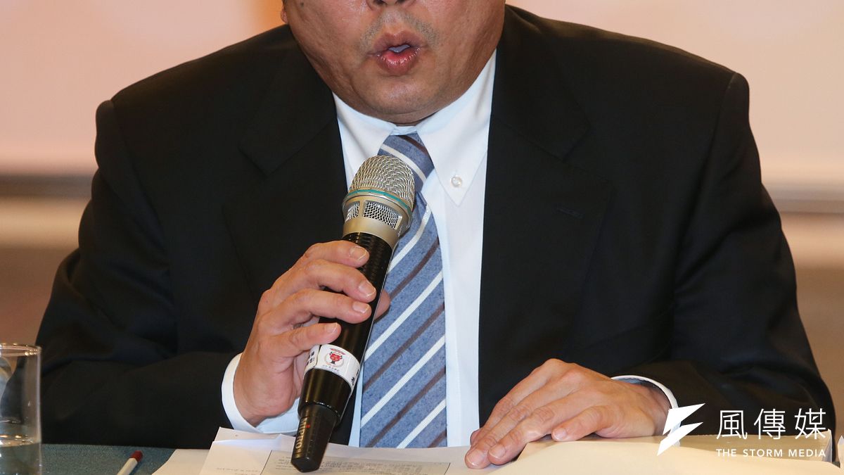 證交所董事長施俊吉表示,當沖降稅除了能吸引投機者外,也能引出正常股票買賣、吸引投資人回流,讓台股增量,同時有利證券商。(資料照,余志偉攝) 證交所董事長施俊吉表示,當沖降稅除了能吸引投機者外,也能引出正常股票買賣、吸引投資人回流,讓台股增量,同時有利證券商。(資料照,余志偉攝)