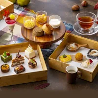 ヒルトン東京ベイが2026年9月1日より秋の味覚を贅沢に味わう「Autumn Afternoon Tea」を開催し、多彩なスイーツやセイボリー、テイクアウトメニューを展開する。(写真/ヒルトン東京提供) ヒルトン東京ベイが2026年9月1日より秋の味覚を贅沢に味わう「Autumn Afternoon Tea」を開催し、多彩なスイーツやセイボリー、テイクアウトメニューを展開する。(写真/ヒルトン東京提供)