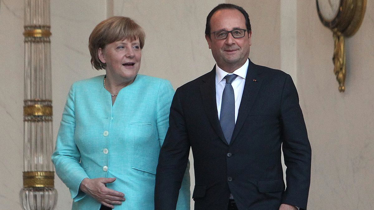 德國總理梅克爾(左)與法國總統奧朗德在巴黎會商希臘危機(美聯社) 德國總理梅克爾(左)與法國總統奧朗德在巴黎會商希臘危機(美聯社)