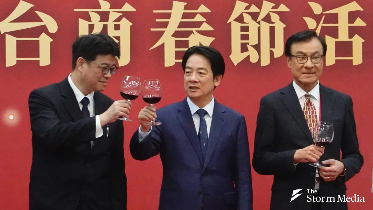 President Lai Ching-te (賴清德), Mainland Affairs Council Chairperson Chiu Chui-cheng (邱垂正), and Straits Exchange Foundation Chairman Su Jia-chyuan (蘇嘉全) attend the SEF's Lunar New Year gathering for Taiwanese businesspeople on February 24. Lai referred to t
