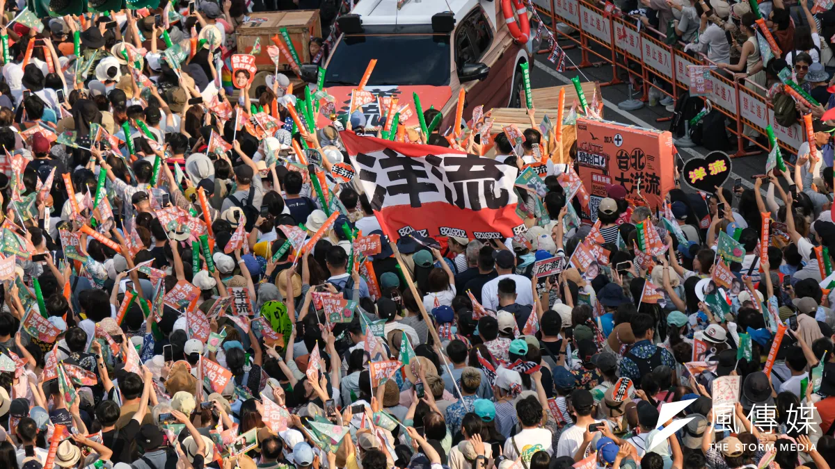 沈伯洋競選總部成立大會於4日舉行,圖為現場「洋流」人潮。(劉偉宏攝)