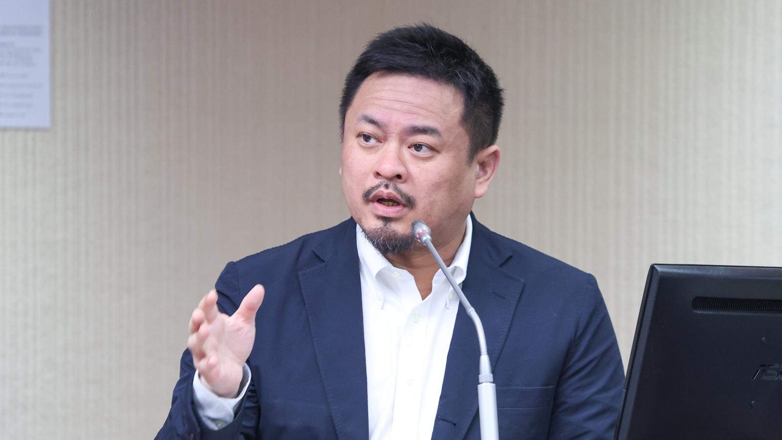 最低工資調整誰說了算?民眾黨批洪申翰「預告破3萬」越權:以為在送勞工紅包嗎
