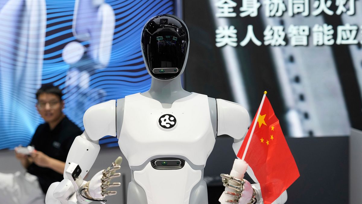 楊聰榮觀點:關注中國AI管制訓練資料下的戰略佈局