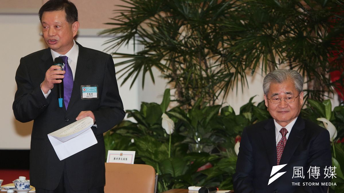 行政院長毛治國考慮研議八仙塵爆事件中,具有公務員身份之傷者家屬「有薪假」(資料照/余志偉攝) 行政院長毛治國考慮研議八仙塵爆事件中,具有公務員身份之傷者家屬「有薪假」(資料照/余志偉攝)