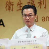 食品薬物管理署(食薬署)食品組の許朝凱・組長は、米国産ジャガイモの輸入関連事案について農業部と衛生福利部がそれぞれ所管していると説明した。(資料写真、顔麟宇撮影) 食品薬物管理署(食薬署)食品組の許朝凱・組長は、米国産ジャガイモの輸入関連事案について農業部と衛生福利部がそれぞれ所管していると説明した。(資料写真、顔麟宇撮影)