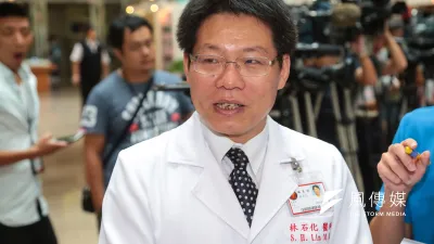 國防醫學院少將院長林石化(見圖)18日搭乘高鐵時,因酒後失態影響鄰座乘客,被國防部調離現職。(資料照,顏麟宇攝)