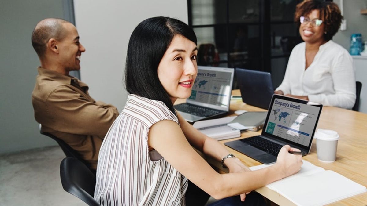 曾在美國零售業龍頭公司實習多年的Fay,教你如何破除美國職場溝通障礙!此為示意圖,非本人。(圖/rawpixel.com@pexels) 曾在美國零售業龍頭公司實習多年的Fay,教你如何破除美國職場溝通障礙!此為示意圖,非本人。(圖/rawpixel.com@pexels)