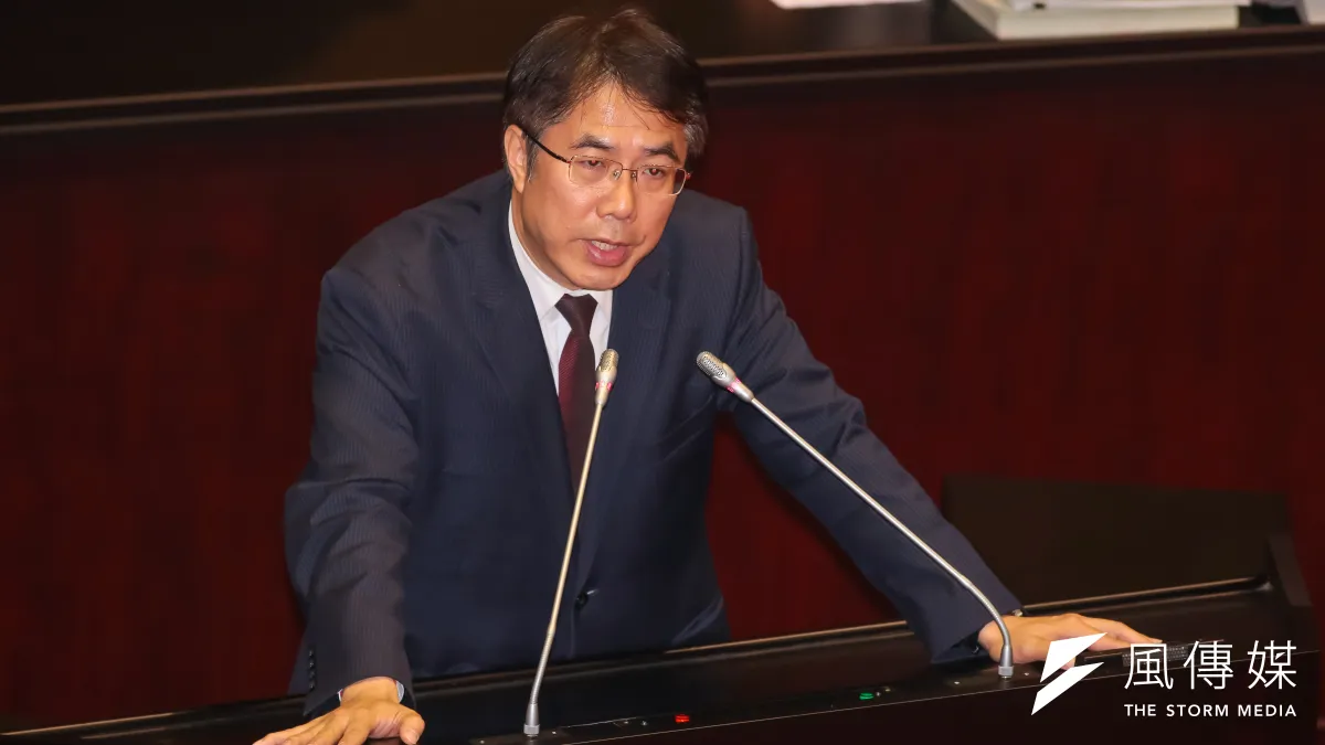 多份下一屆台南市長民調顯示,目前是出身台南市曾文區的資深立委黃偉哲略佔上風,但領先幅度並不多。(資料照,顏麟宇攝)