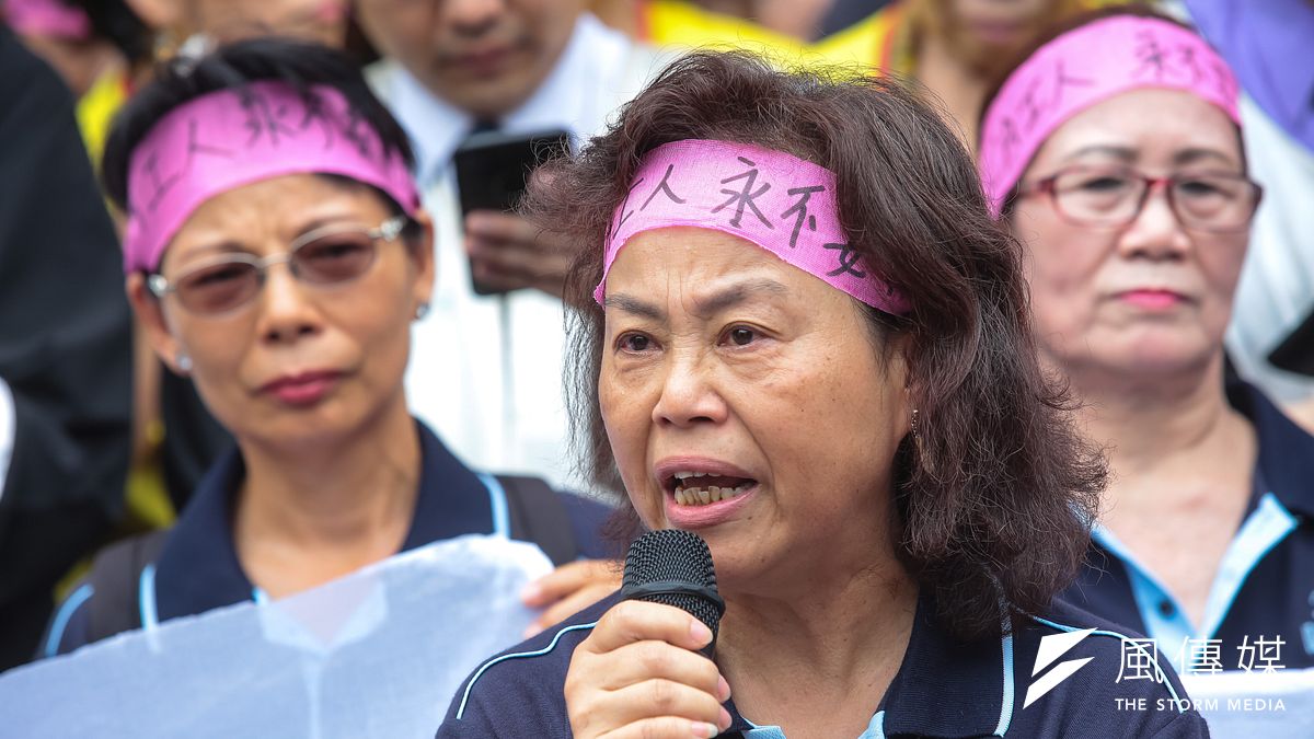 20180816-RCA員工關懷協會理事長劉荷雲16日於最高法院宣判後召開記者會說明。(顏麟宇攝) 20180816-RCA員工關懷協會理事長劉荷雲16日於最高法院宣判後召開記者會說明。(顏麟宇攝)