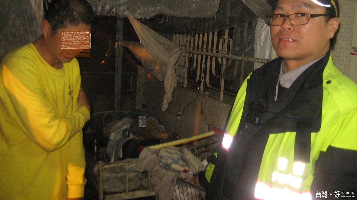 老翁衣衫不整「仆街」 警方緊急聯絡家屬帶回 老翁衣衫不整「仆街」 警方緊急聯絡家屬帶回