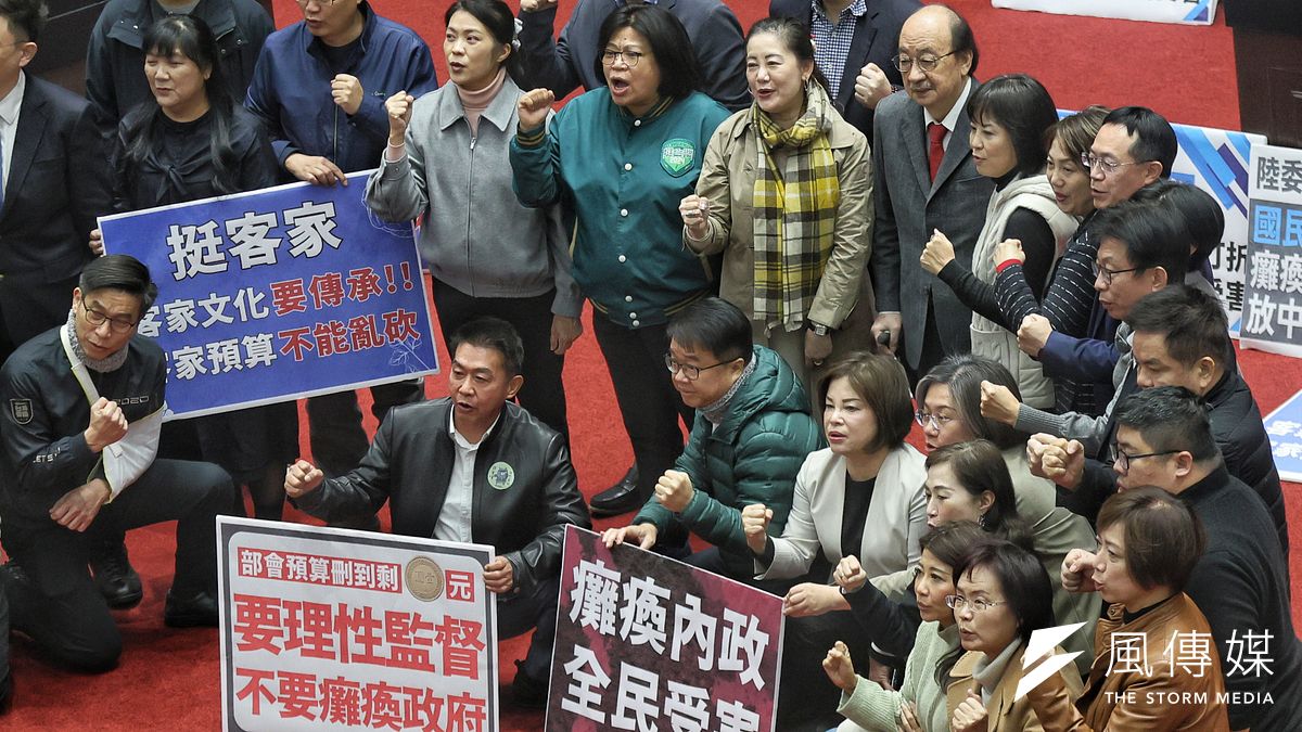 114年度總預算案於21日三讀通過,但朝野對抗進入「謠言造假」的新戰場。(資料照,柯承惠攝) 114年度總預算案於21日三讀通過,但朝野對抗進入「謠言造假」的新戰場。(資料照,柯承惠攝)