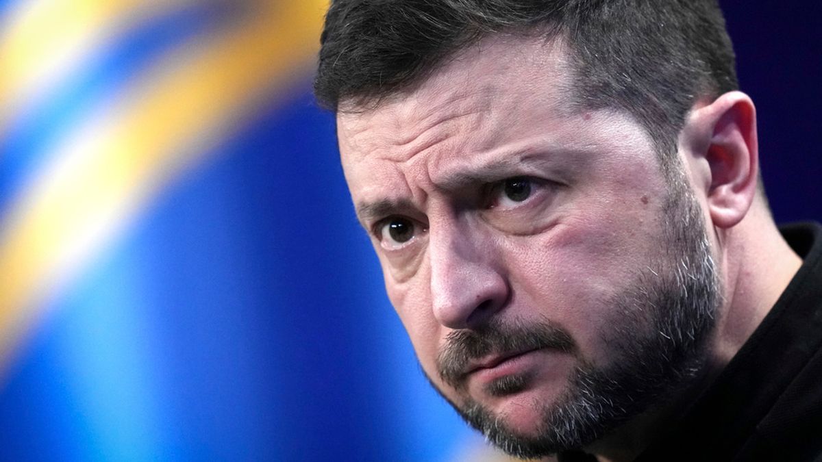 2025年2月23日。ウクライナのゼレンスキー大統領(Volodymyr Zelenskyy)がウクライナのキエフで開かれた記者会見にて。(AP) 2025年2月23日。ウクライナのゼレンスキー大統領(Volodymyr Zelenskyy)がウクライナのキエフで開かれた記者会見にて。(AP)