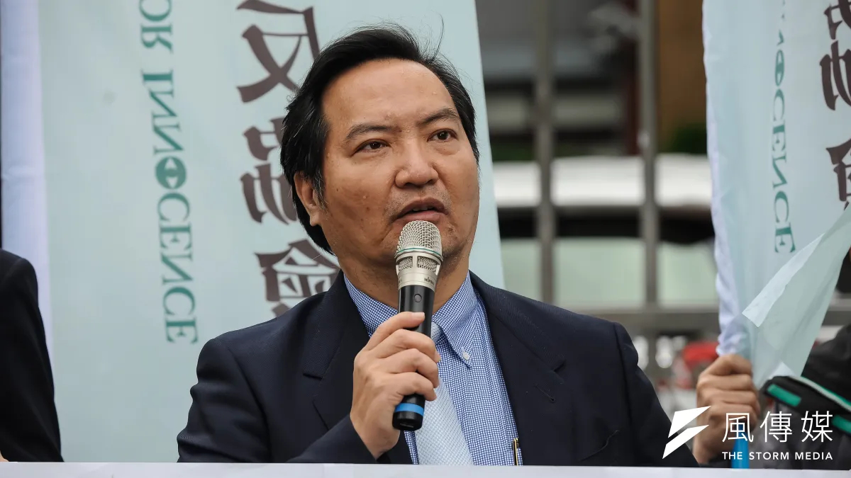 行政院發言人羅秉成(見圖)與前總統陳水扁因《選罷法》修法隔空交戰。(資料照,甘岱民攝)