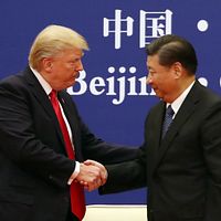 米中首脳会談:アメリカ大統領トランプと中国国家主席習近平(AP) 米中首脳会談:アメリカ大統領トランプと中国国家主席習近平(AP)