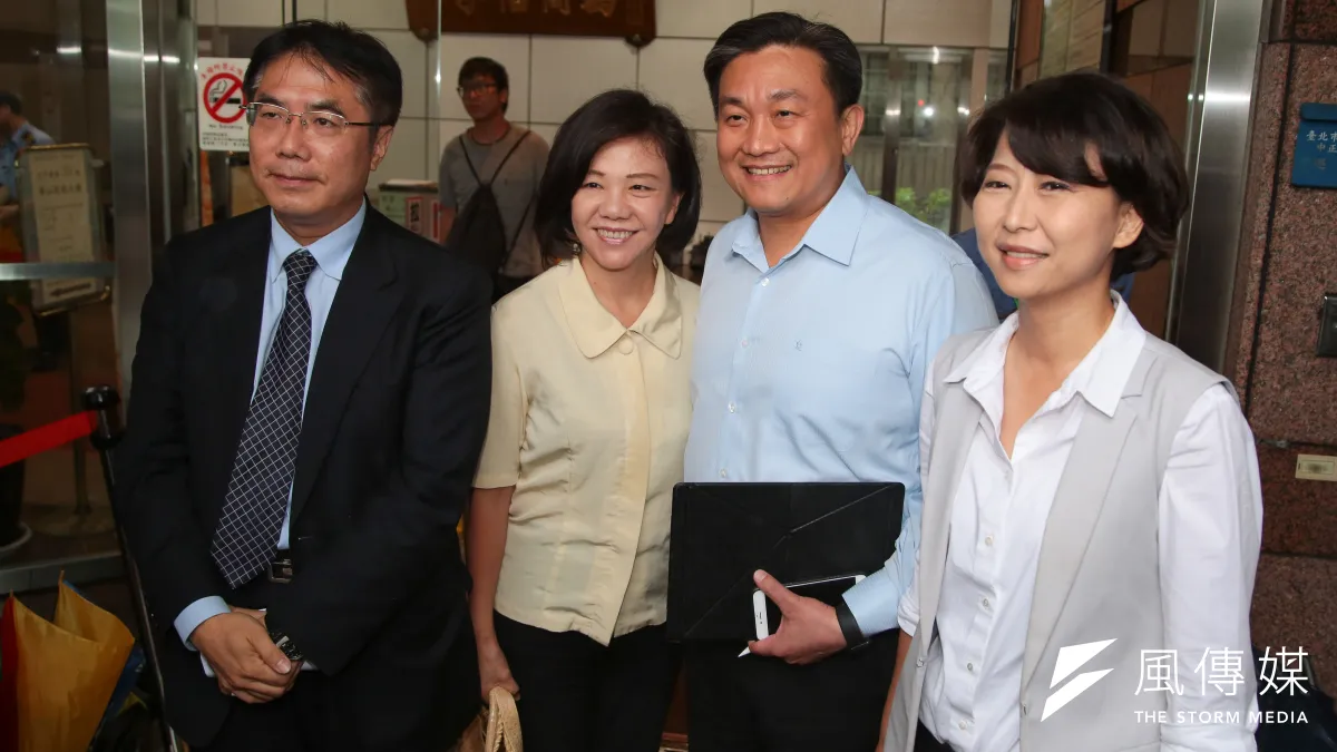 民進黨立委黃偉哲、葉宜津、王定宇、陳亭妃12日出席民進黨台南市長提名徵詢作業,首波協調會。(顏麟宇攝)