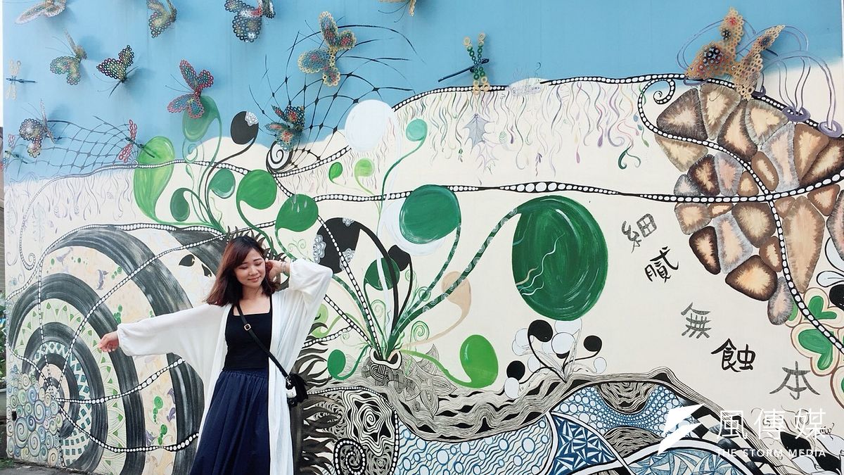 「2018來觀光吧!魅力高雄」,共九趟次限量深度旅遊來介紹海線特色,受到遊客高度好評,圖為梓平社區廢棄螺絲的禪繞壁畫。(圖/徐炳文攝) 「2018來觀光吧!魅力高雄」,共九趟次限量深度旅遊來介紹海線特色,受到遊客高度好評,圖為梓平社區廢棄螺絲的禪繞壁畫。(圖/徐炳文攝)