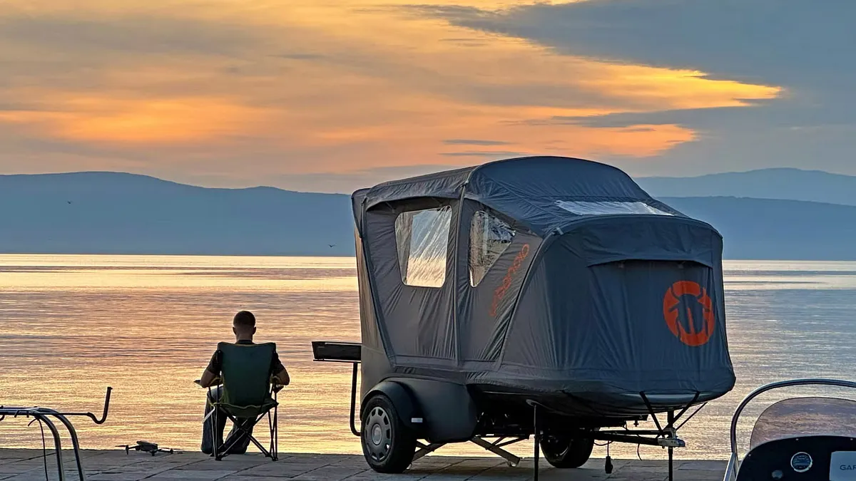 ▲Urbanoid Booba 旅遊拖車不但輕巧迷你且功能齊全,讓你能輕鬆踏上大自然之旅,盡情享受戶外露營樂趣。(圖/Urbanoid) ▲Urbanoid Booba 旅遊拖車不但輕巧迷你且功能齊全,讓你能輕鬆踏上大自然之旅,盡情享受戶外露營樂趣。(圖/Urbanoid)