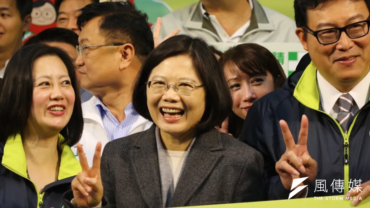 民進黨總統候選人蔡英文8日上午啟動全國總動員記者會。(蔡耀攝)