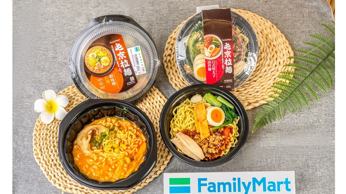 「蝦味噌拉麵」以熬蝦味噌豚骨湯頭,搭配叉燒、溫泉蛋等豐富配料,濃郁風味獨具層次;「日式明太子油拌麵」則以特製油拌麵醬汁,搭配明太子及舒肥嫩雞胸等配料,演繹道地日 (圖片來源:全家便利商店) 「蝦味噌拉麵」以熬蝦味噌豚骨湯頭,搭配叉燒、溫泉蛋等豐富配料,濃郁風味獨具層次;「日式明太子油拌麵」則以特製油拌麵醬汁,搭配明太子及舒肥嫩雞胸等配料,演繹道地日 (圖片來源:全家便利商店)