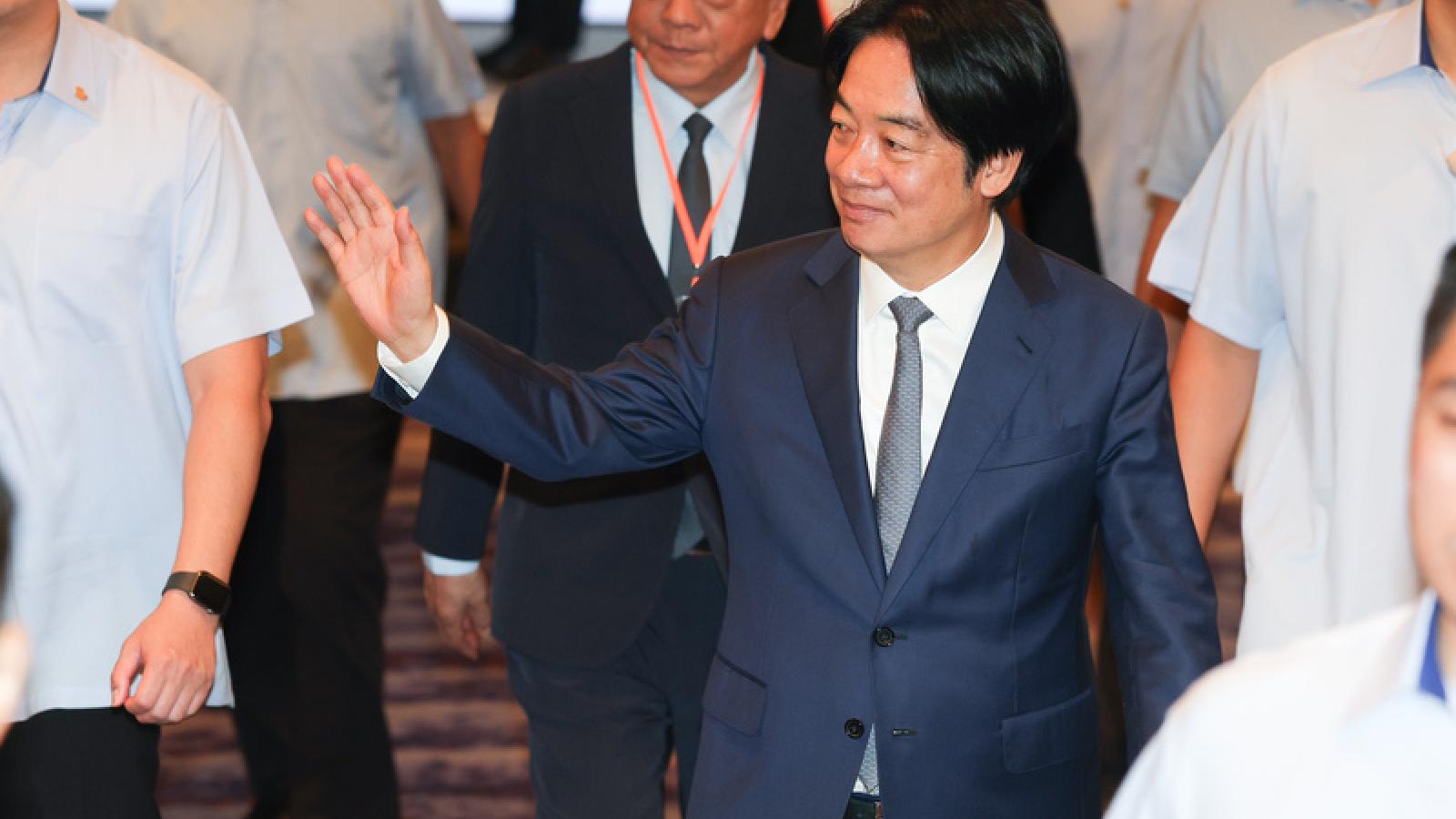 觀點投書:一萬元不需要「綠色商標」─賴清德普發紅利與沈伯洋的「兩面話術」