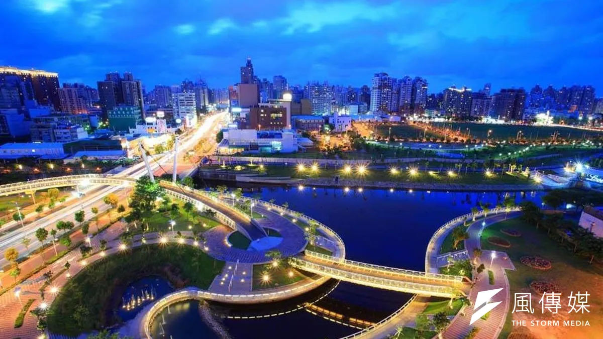 高雄捷運紅線周邊景點:愛河之心。(圖/交通部觀光局提供) 高雄捷運紅線周邊景點:愛河之心。(圖/交通部觀光局提供)