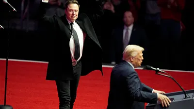 圖為馬斯克出席川普的總統就職典禮。(美聯社)