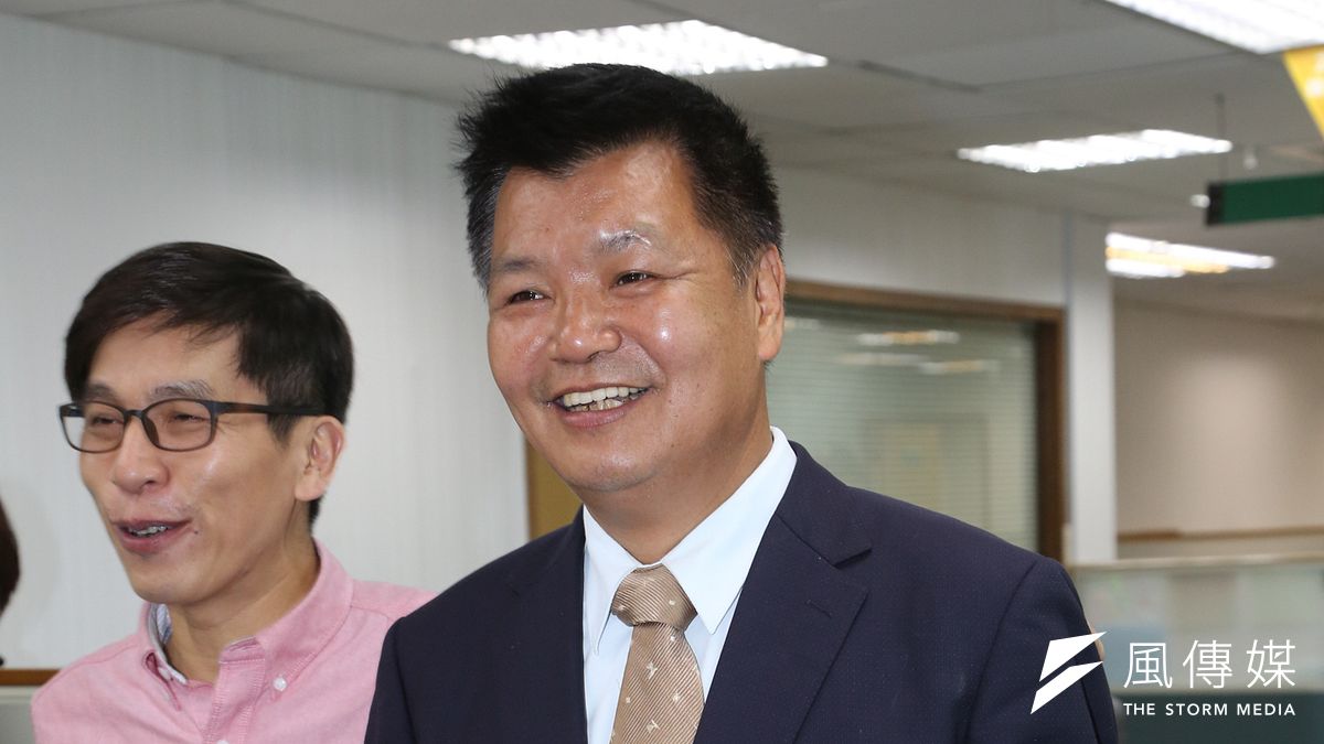 蔡英文新政府屬意由民進黨前立委李文忠進入退輔會擔任副主委,李文忠過去立委任內專注國防事務。(資料照,余志偉攝) 蔡英文新政府屬意由民進黨前立委李文忠進入退輔會擔任副主委,李文忠過去立委任內專注國防事務。(資料照,余志偉攝)