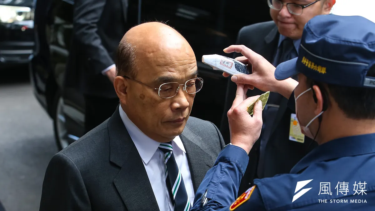 美麗島電子報最新民調指出,行政院長蘇貞昌(見圖)施政滿意度已面臨「死亡交叉」危機,滿意蘇內閣施政者只比不滿意者多了0.4個百分點。(資料照,顏麟宇攝)