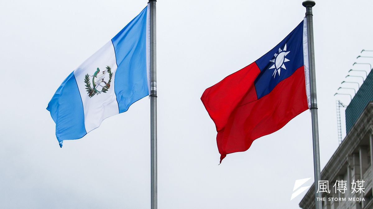 我國與中美洲邦交國瓜地馬拉的國旗。(資料照,蔡親傑攝) 我國與中美洲邦交國瓜地馬拉的國旗。(資料照,蔡親傑攝)