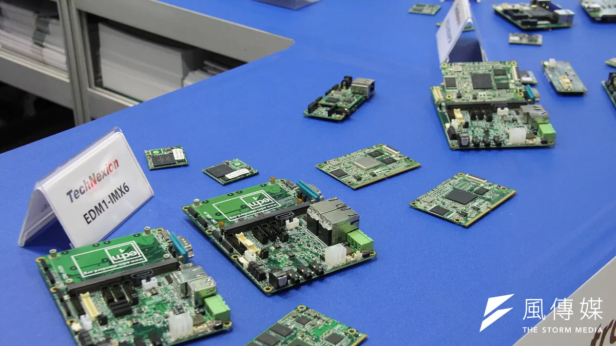 外資以千億收購國內科技廠商,凸顯台灣科技企業漂亮的賣相,圖為臺北國際電腦展晶片攤位。(王德為攝)