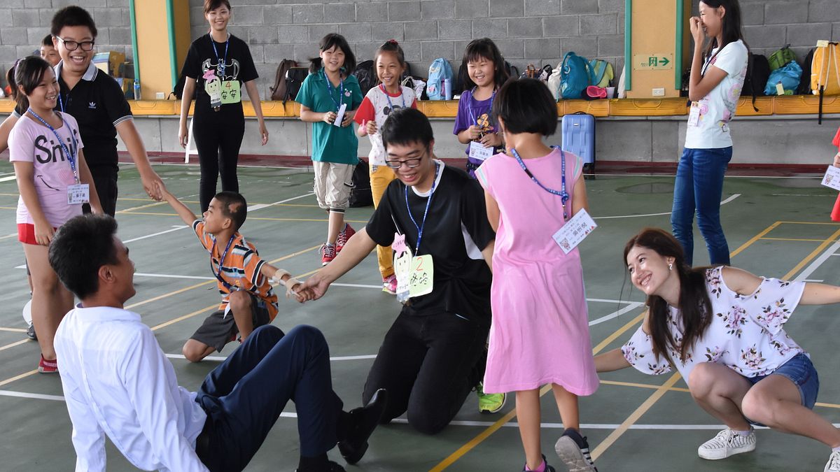 家扶夏令營拓展視野 國際志工與93位家扶兒交流 家扶夏令營拓展視野 國際志工與93位家扶兒交流